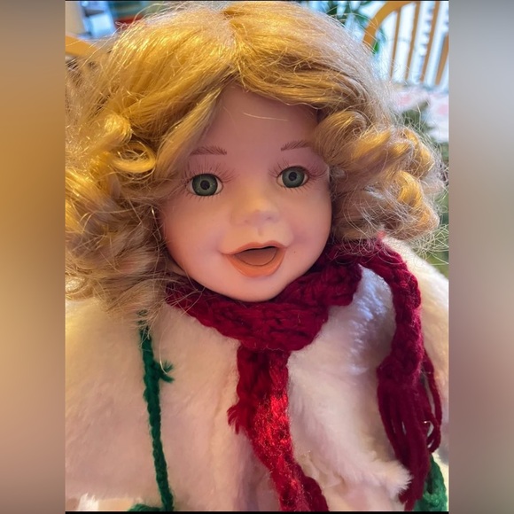 Heritage Signature Collectible Doll - Picture 1 of 3